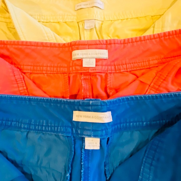 New York and Company Shorts Size 4 - Picture 3 of 4